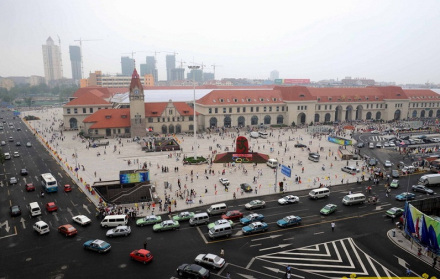 青岛火车站——距海岸线仅300米 青岛火车站——距海岸线仅300米