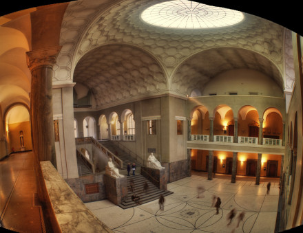 慕尼黑大学教学楼内
慕尼黑大学教学楼内