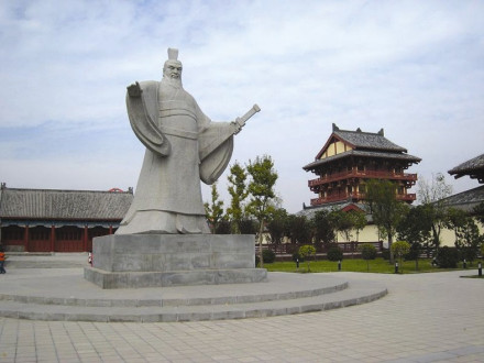 曹操雕像 曹操雕像