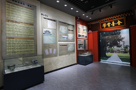 陈瑸纪念馆内,陈瑸治台史料的相关展览
陈瑸纪念馆内,陈瑸治台史料的相关展览