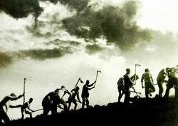 八路军359旅在南泥湾开荒时的情景 八路军359旅在南泥湾开荒时的情景