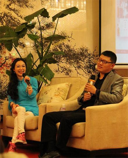 2014年4月18日,安意如与袁腾飞 2014年4月18日,安意如与袁腾飞