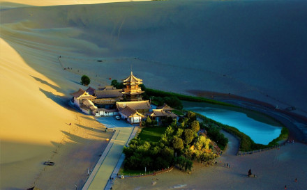 敦煌月牙泉 敦煌月牙泉