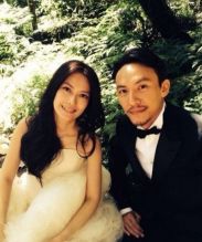 张震与妻子庄雯如