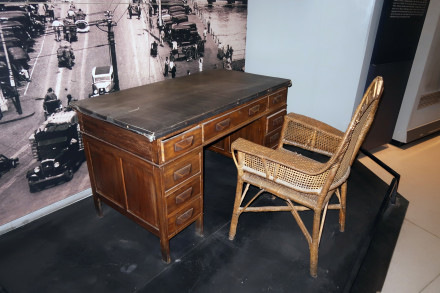 鲁迅使用过的桌椅 鲁迅使用过的桌椅