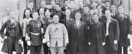 袁世凯与外国公使合影 袁世凯与外国公使合影