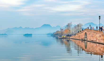 断桥春草 断桥春草