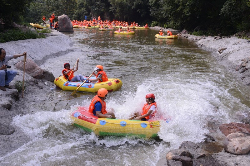 绛北大峡谷漂流