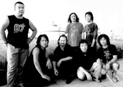 苍狼乐队成员合影
苍狼乐队成员合影