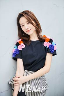 董洁《NTsnap》时尚大片 董洁《NTsnap》时尚大片