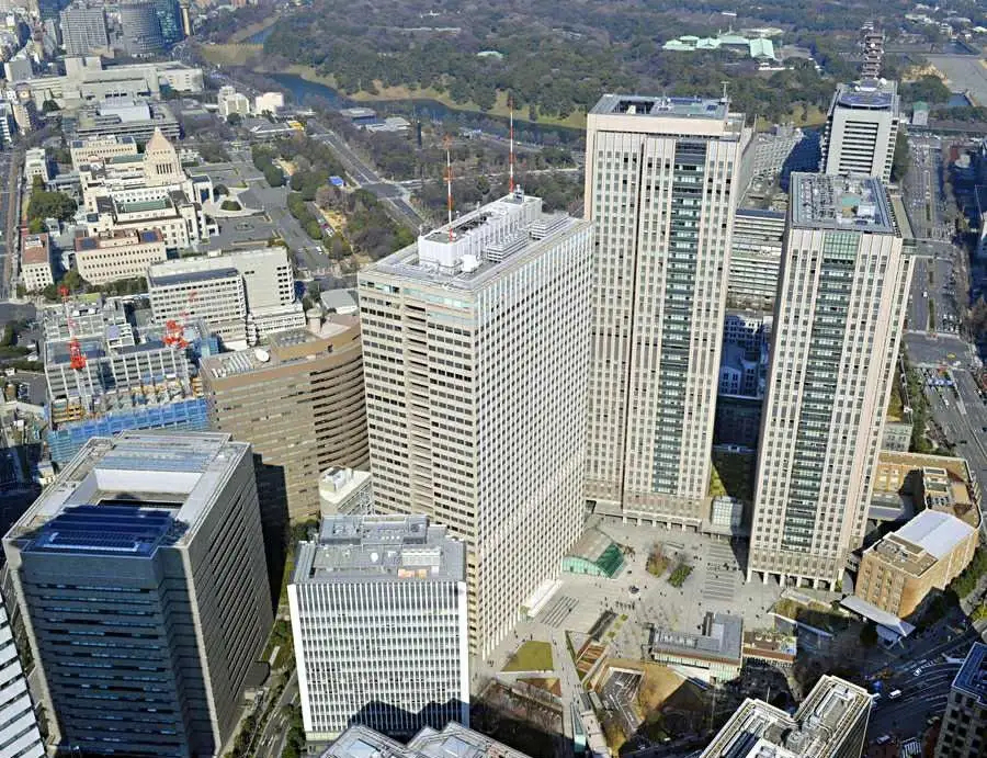 东京霞关大厦（中）