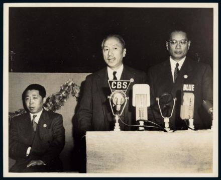 顾维钧(中)、宋子文(右)参加联合国制宪会议 顾维钧(中)、宋子文(右)参加联合国制宪会议