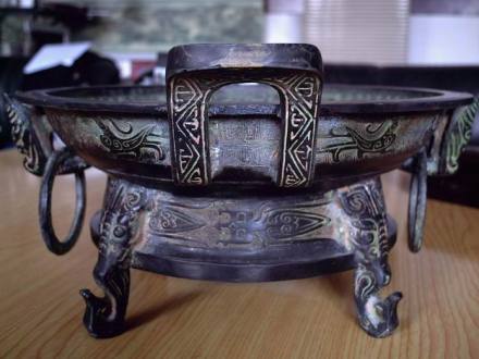 毛公鼎(宝鸡出土) 毛公鼎(宝鸡出土)