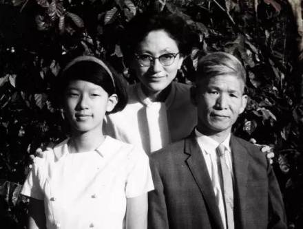 殷海光及其妻女 殷海光及其妻女