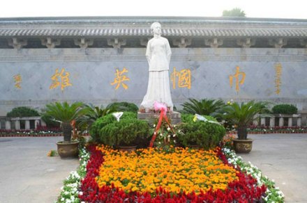 秋瑾相关塑像 秋瑾相关塑像