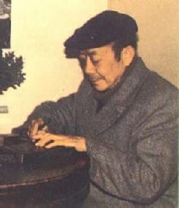 创作中的美丽其格 创作中的美丽其格