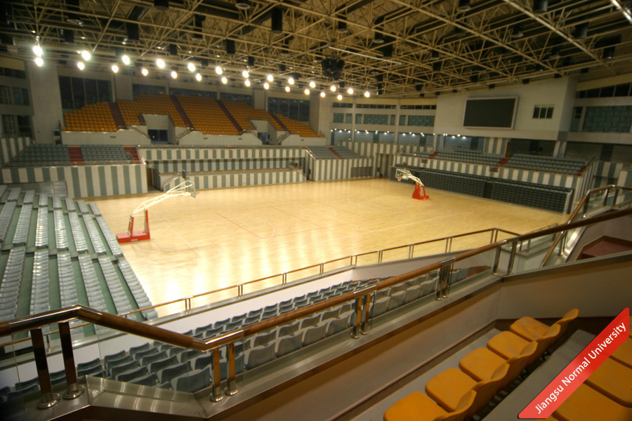 泉山校区体育馆内景