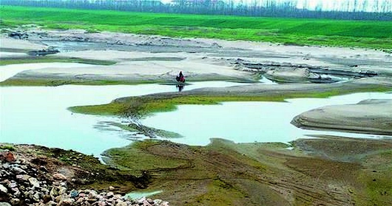 虎渡河鄢家渡闸附近