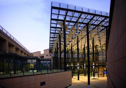 旗山校区图书馆夜景 旗山校区图书馆夜景