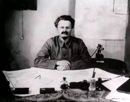 托洛茨基 托洛茨基