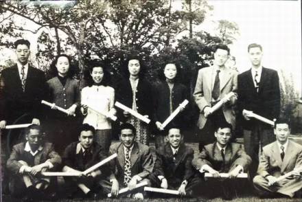 圣约翰大学医学院博士生毕业合影 圣约翰大学医学院博士生毕业合影