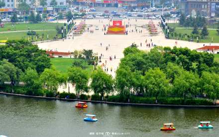 吉林市人民广场 吉林市人民广场