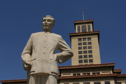 南开大学周总理雕塑 南开大学周总理雕塑