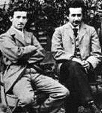 爱因斯坦和他的一个朋友 爱因斯坦和他的一个朋友