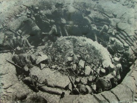 上海守军在闸北堡垒内同日军巷战 上海守军在闸北堡垒内同日军巷战