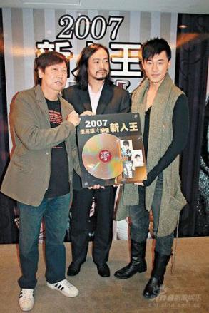 首张唱片获封销量新人王