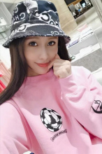 贾青生活自拍照