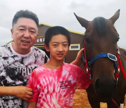 于谦与大儿子于梓杰 于谦与大儿子于梓杰