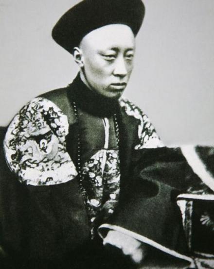 洋务派在中央的代表人物奕䜣 洋务派在中央的代表人物奕䜣