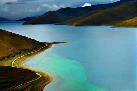 羊卓雍措湖
羊卓雍措湖