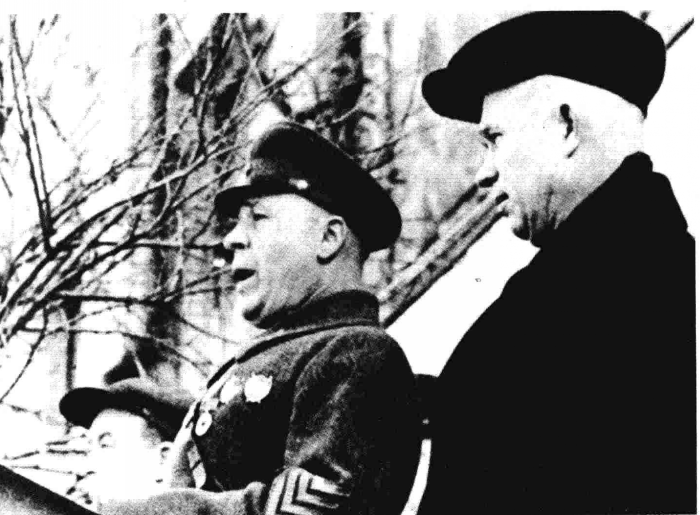 1938年赫鲁晓夫与铁木辛哥元帅在基辅的一次集会上