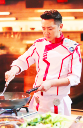 《听得到的美食》田源展厨艺 《听得到的美食》田源展厨艺