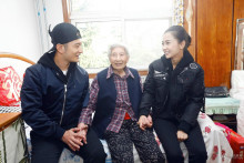 黄晓明Angelababy夫妇公益之行 黄晓明Angelababy夫妇公益之行