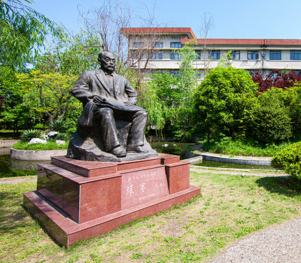 张謇先生雕像 张謇先生雕像