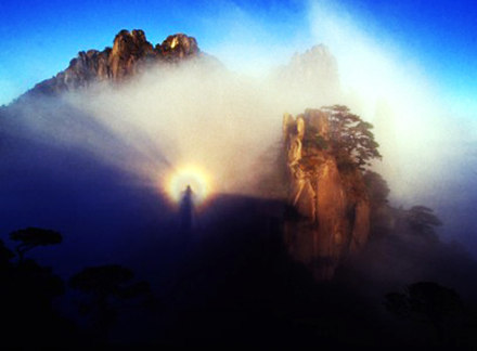 三清山神光
三清山神光