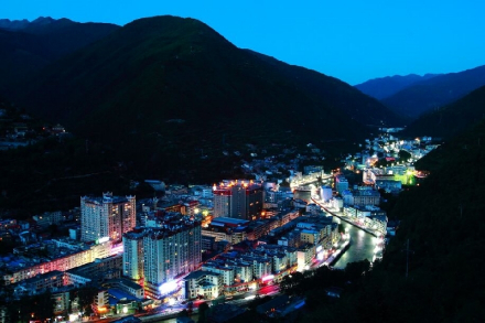 马尔康中心城区夜晚全景
马尔康中心城区夜晚全景