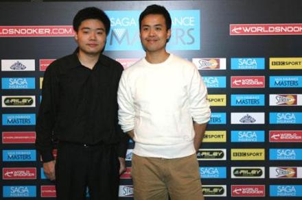 傅家俊(右)和丁俊晖 傅家俊(右)和丁俊晖