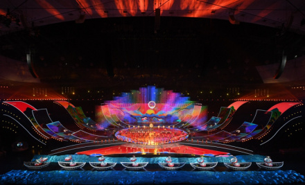 打击乐《鼓舞飞扬 百舸竞渡》