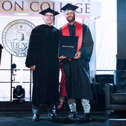 从戴维森学院毕业 从戴维森学院毕业