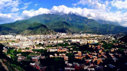 茂县县城全貌 茂县县城全貌