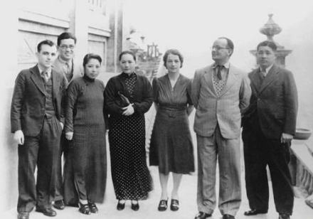 与保盟会部分成员合影(左四)
与保盟会部分成员合影(左四)