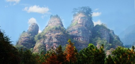 云雾中的五指山 云雾中的五指山