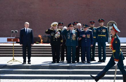 普京在莫斯科出席卫国战争爆发80周年纪念活动 普京在莫斯科出席卫国战争爆发80周年纪念活动
