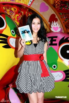 谢安琪出席签唱会 谢安琪出席签唱会