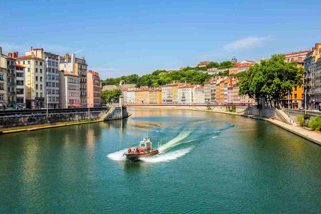 里昂索恩河两岸