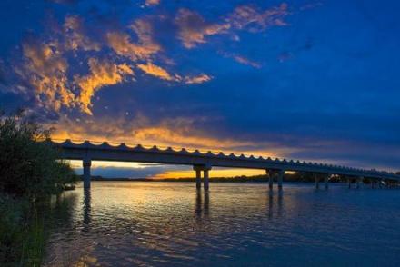 傍晚时分的额尔齐斯河
傍晚时分的额尔齐斯河